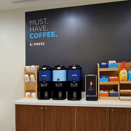 Holiday Inn Express Arrowood By Ihg Charlotte Kültér fotó