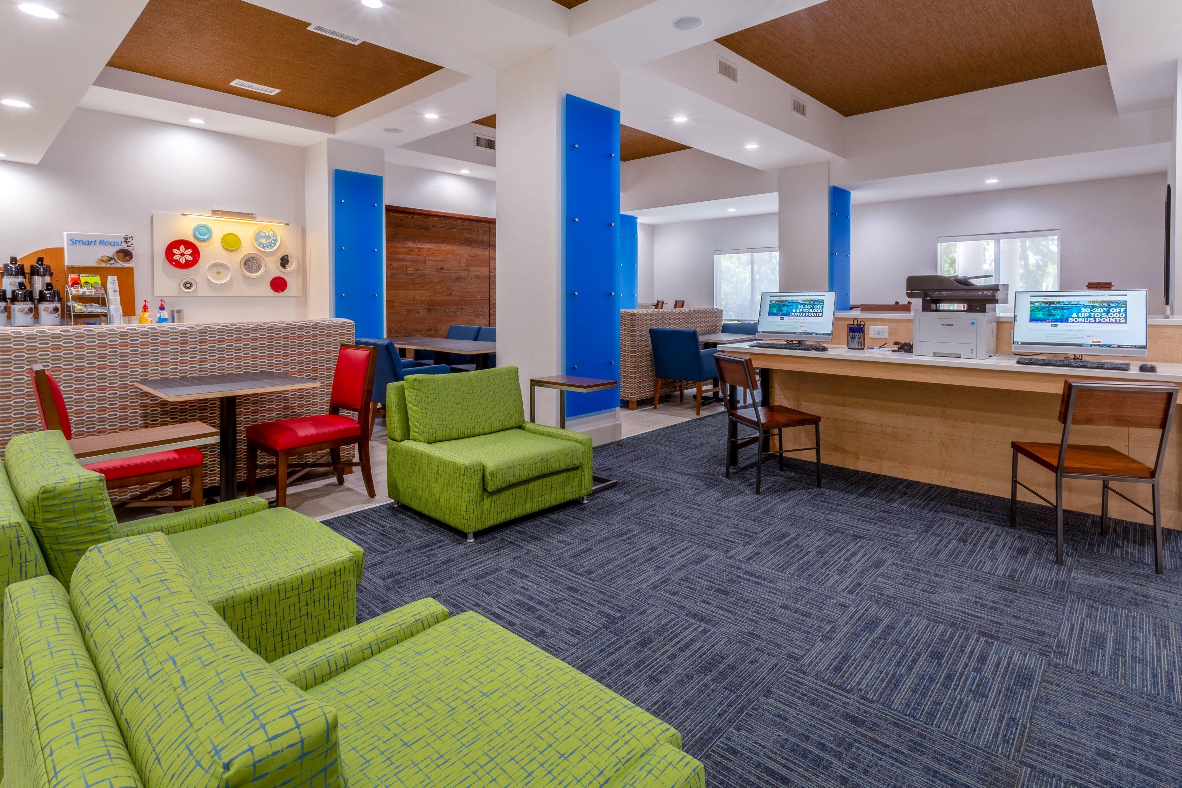 Holiday Inn Express Arrowood By Ihg Charlotte Kültér fotó