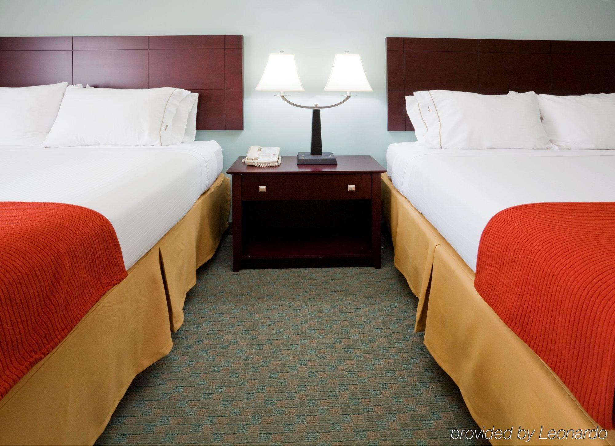 Holiday Inn Express Arrowood By Ihg Charlotte Kültér fotó