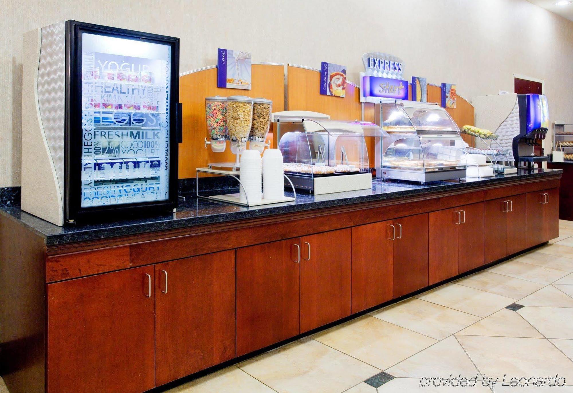 Holiday Inn Express Arrowood By Ihg Charlotte Étterem fotó